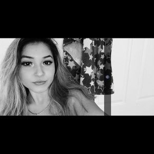 Meet your Posher, Julissa